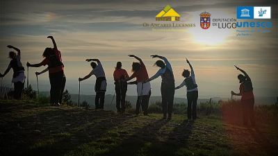 No Solpor camiñando Xuntas pola Reserva Bisofera Ancares