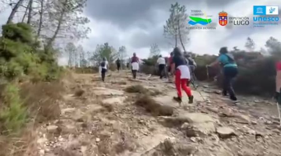 Xavi empuja y el grupo cumple